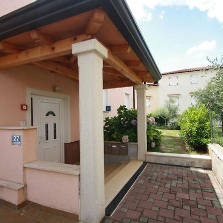 Apartment Mendikovic Пореч Экстерьер фото