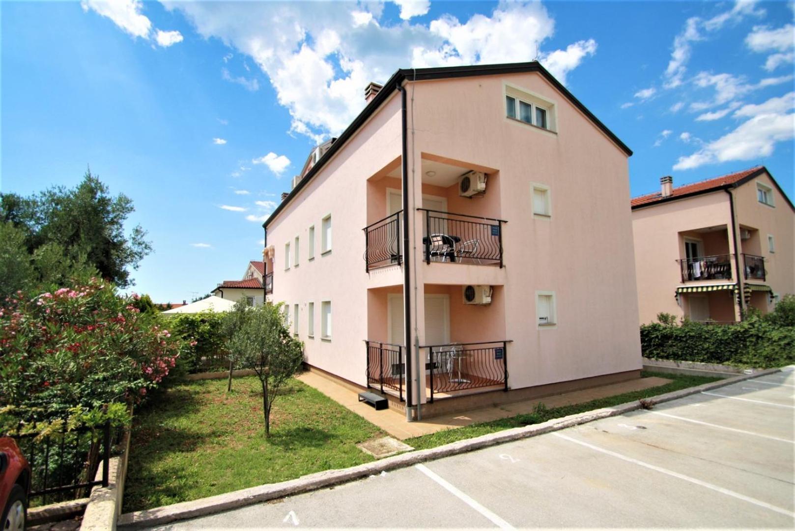 Apartment Mendikovic Пореч Экстерьер фото