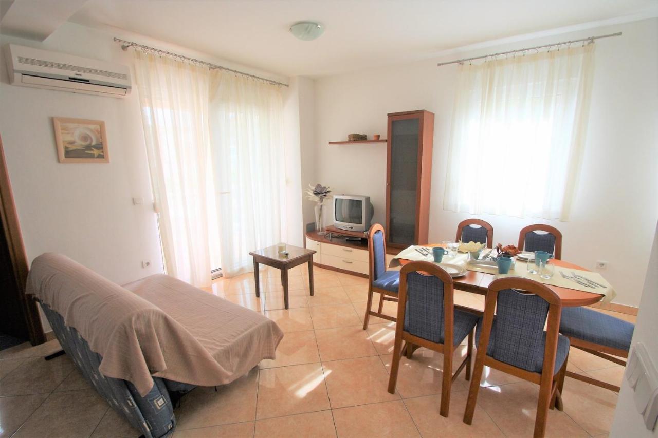 Apartment Mendikovic Пореч Экстерьер фото